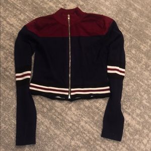 LF’S WOMENS SMALL CROPPED LONG SLEEVE SWEATER